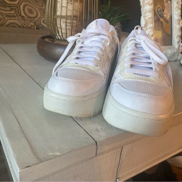 ASICS Women's White and Tan Sneakers - Picture 10 of 11